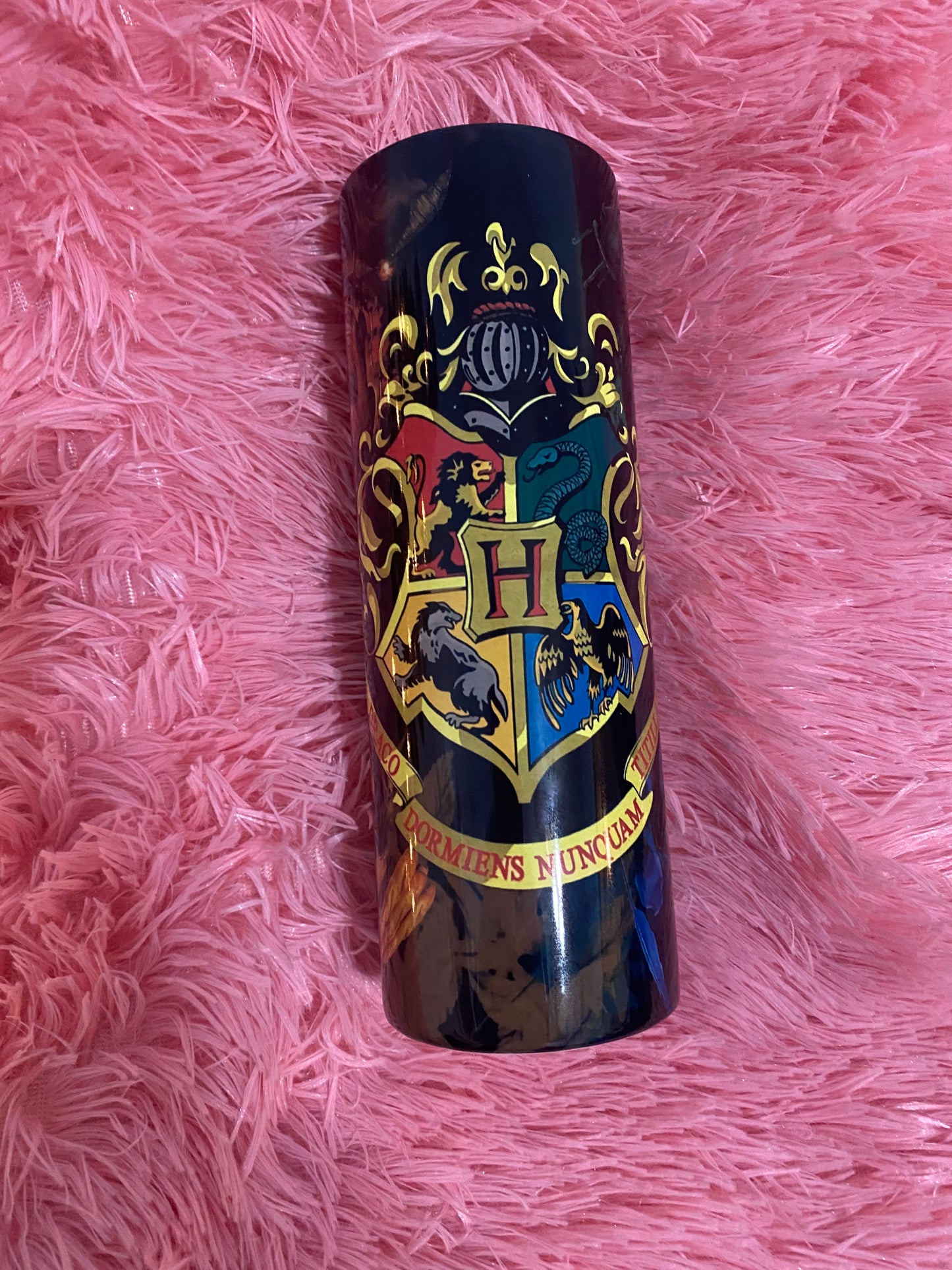 20oz Hogwarts houses Emblem tumbler