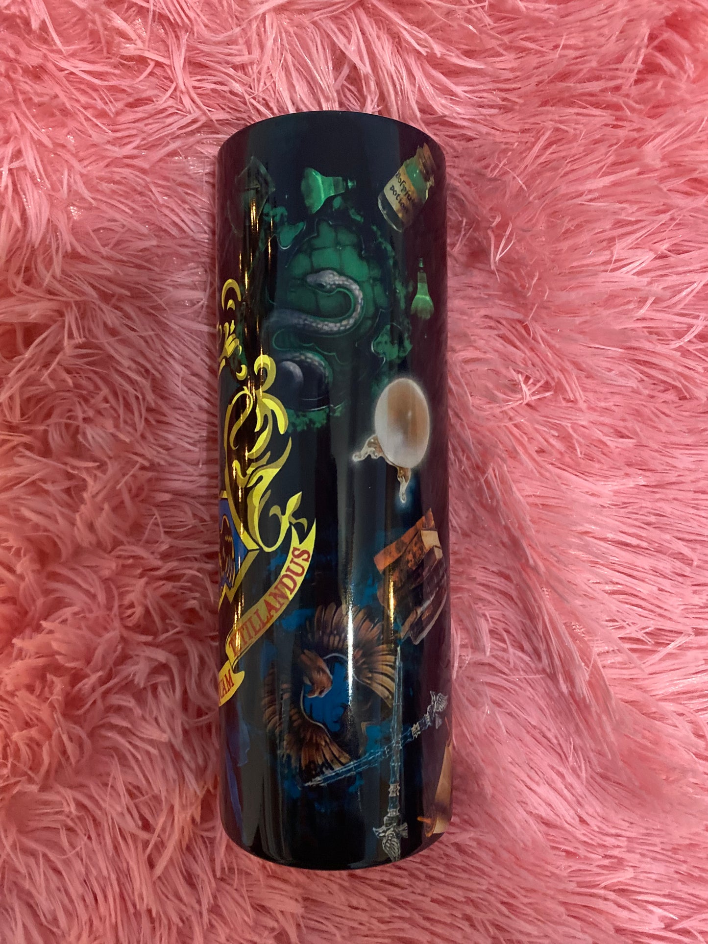 20oz Hogwarts houses Emblem tumbler
